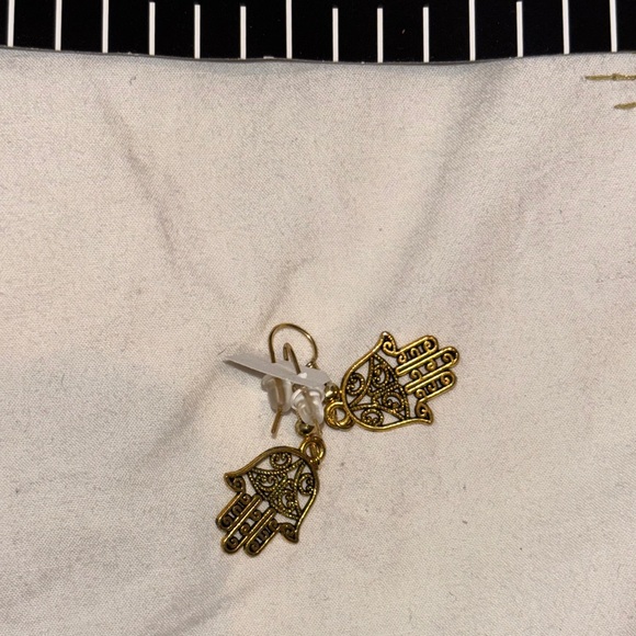 Neiman Marcus Gold Floral Cluster Earrings - Picture 1 of 6